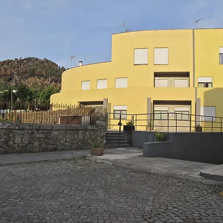 Casa Da Cerveira Quarto em Acomodações Particulares