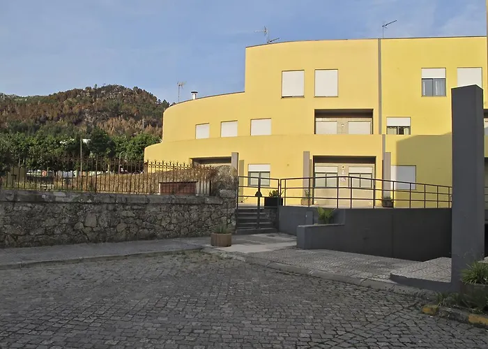 Casa Da Cerveira Quarto em Acomodações Particulares